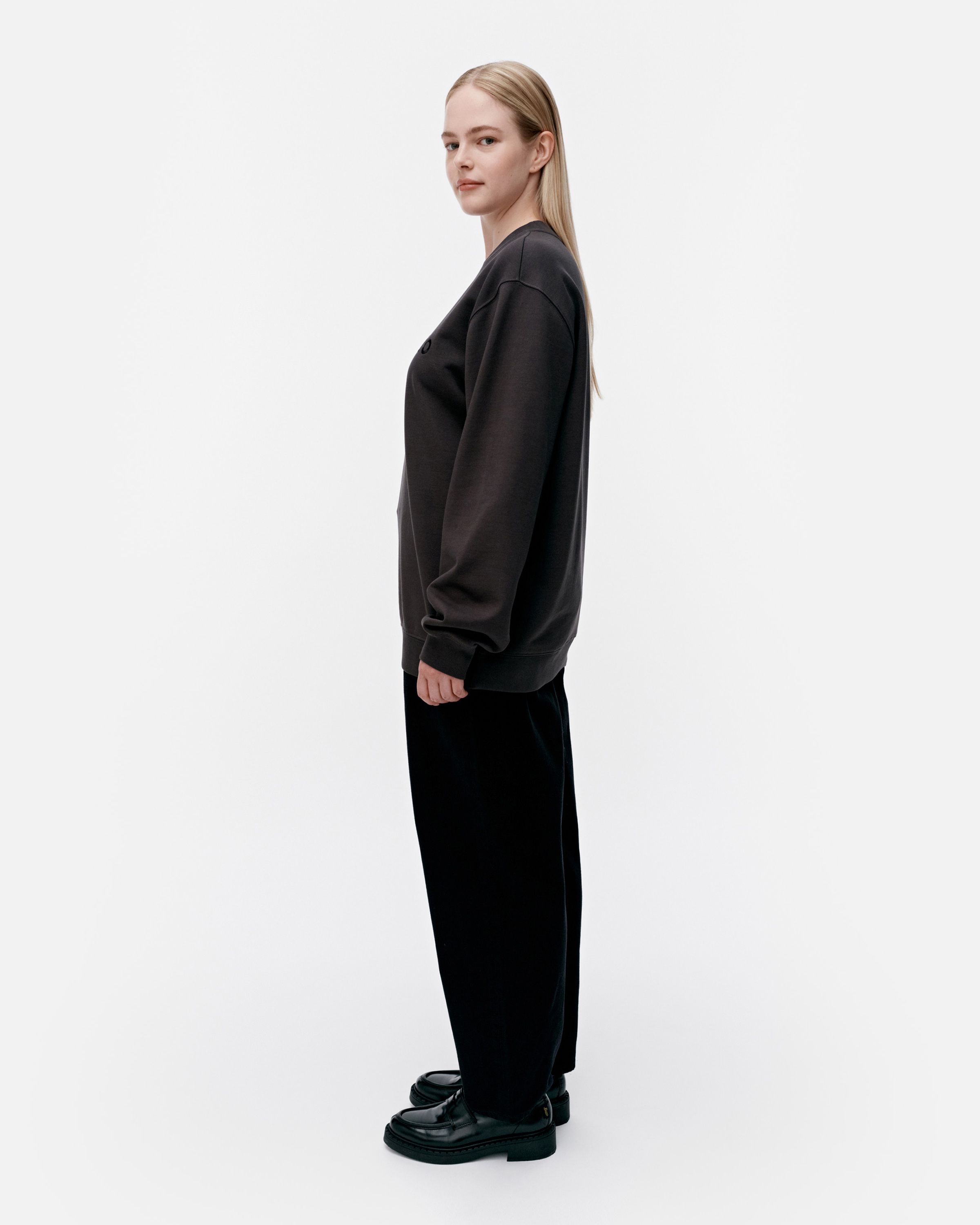Loisto Logo Placement Kioski sweatshirt