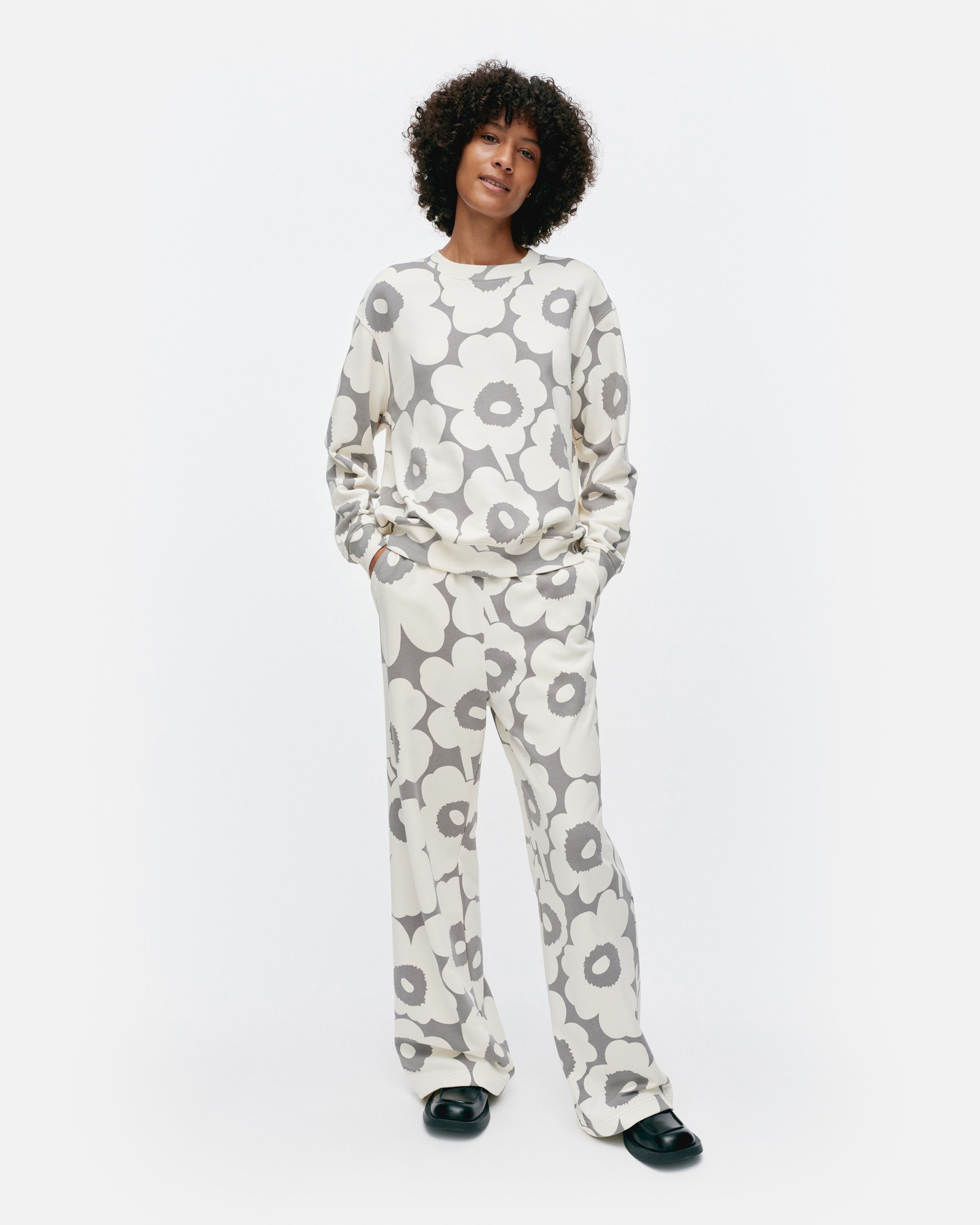 Leiot Pieni Unikko Kioski sweatshirt
